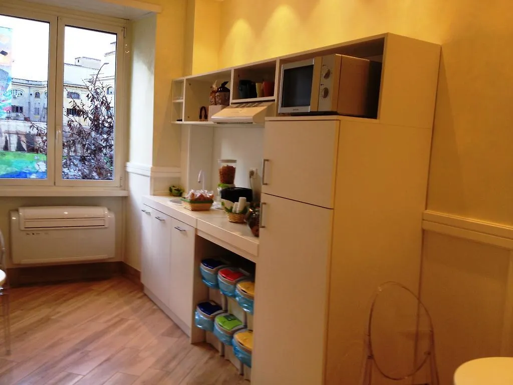 Residenza Matteucci Bed and Breakfast Rome 2*,  Italië